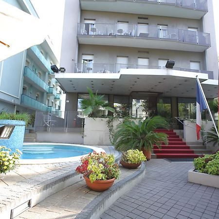Hotel Derby Римини Екстериор снимка