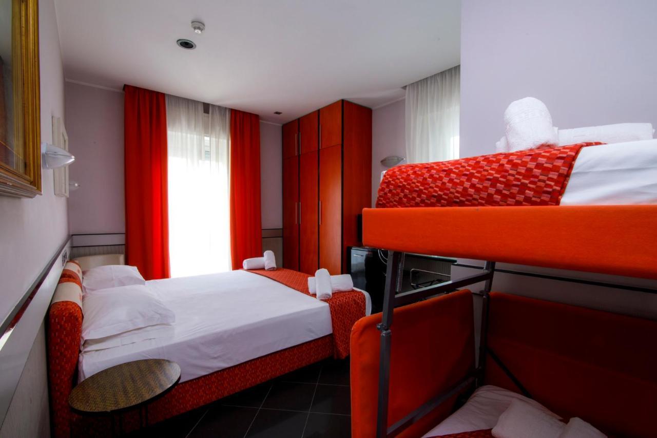 Hotel Derby Римини Екстериор снимка